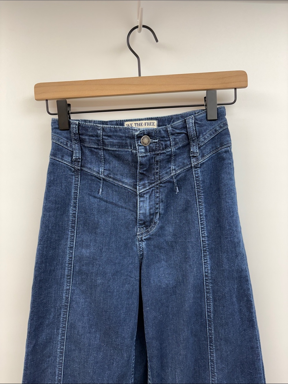 Free People We The Free Libre High Rise Flared Wide Leg Jeans Dark Denim 24 - Picture 5 of 11